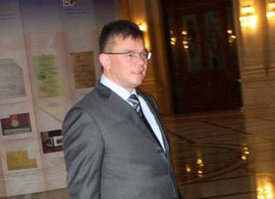 Numirea lui Ungureanu la sefia SIE, pe agenda sedintei de luni a Birourilor Permanente