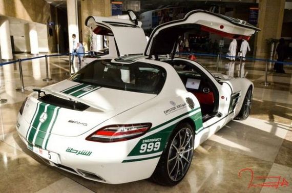 6.mercedes-benz-sls-amg,200.00-de-dolari - Ziarul National