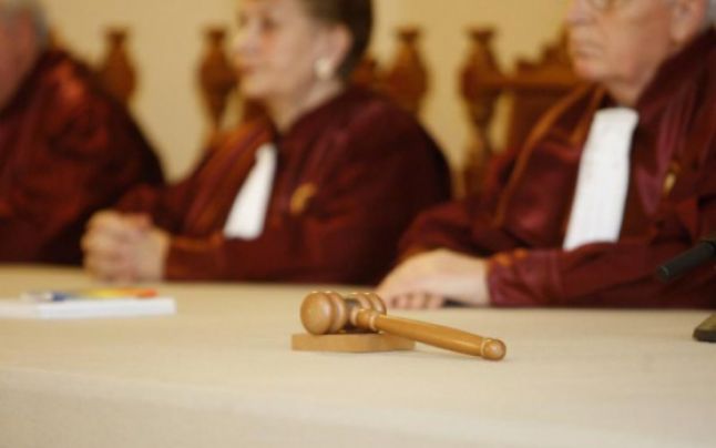 Comisia de la Venetia, preocupata de lipsa unei optiuni clare pentru o forma de guvernamant in Romania!