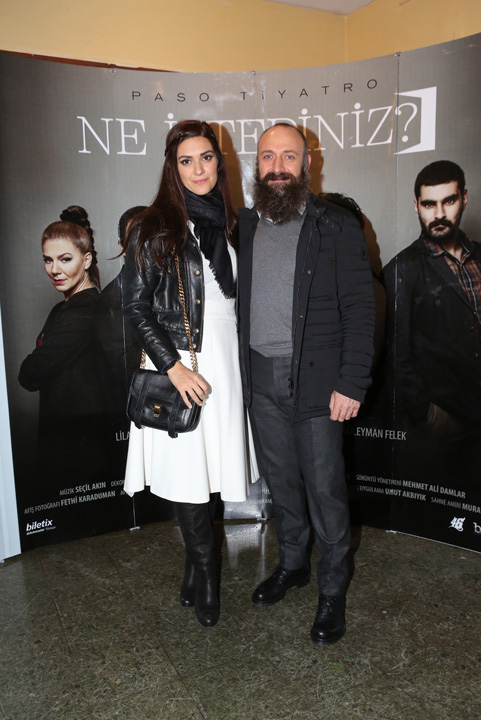 Berguzar Korel - Halit Ergenc - Ziarul National
