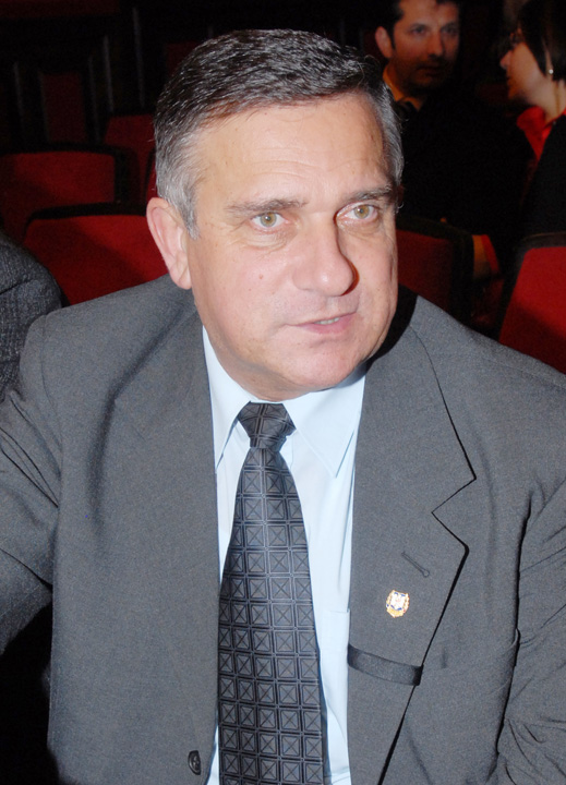 Funar vrea la Cotroceni. Candideaza ca independent la prezidentiale