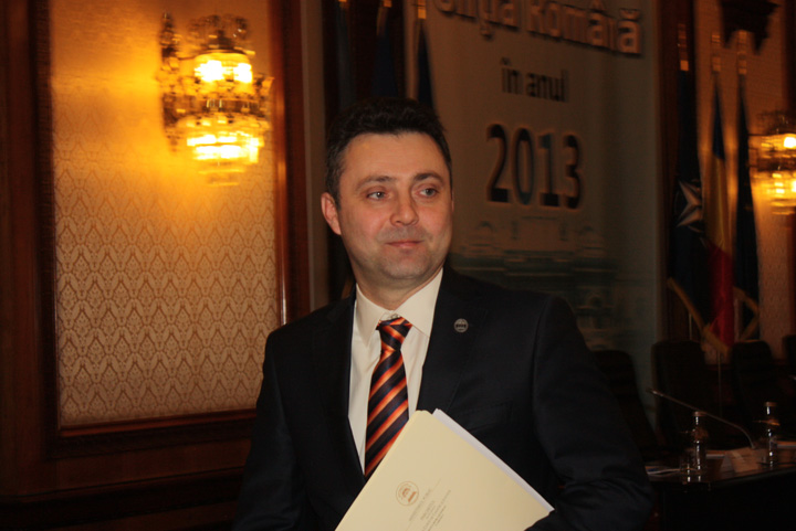 Tiberiu Nitzu foto rica petrescu - Ziarul National
