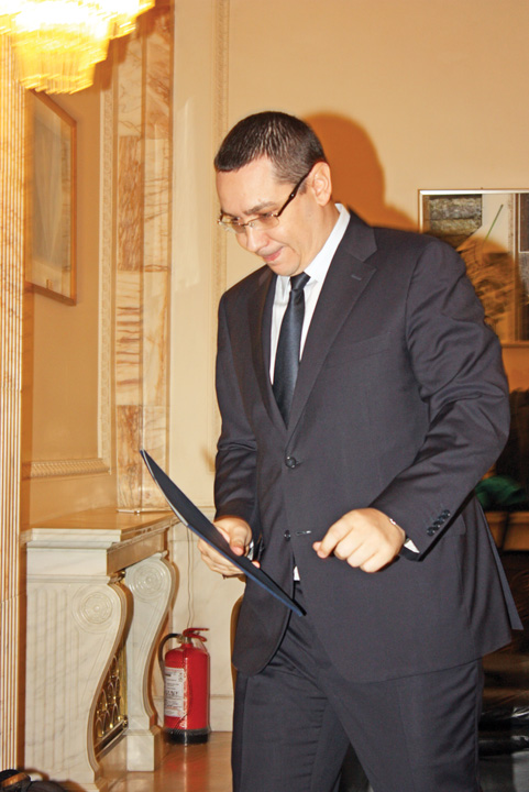 Liberalii, atac la premier: Ponta este prizonierul baronilor