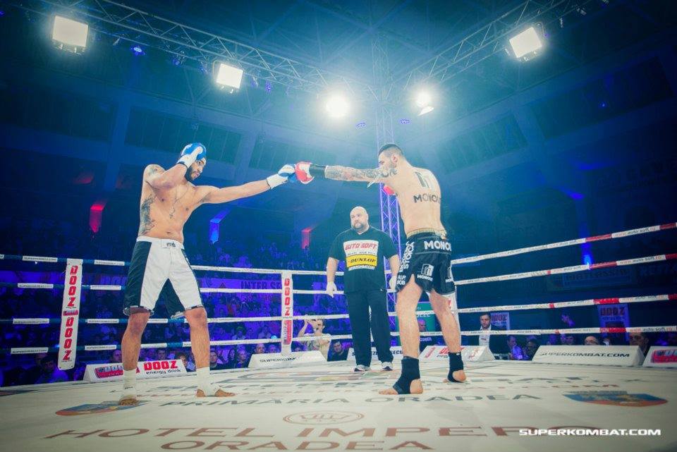 Luptatorii Superkombat se bat in scopuri caritabile. Dana Savuica va fi MC!