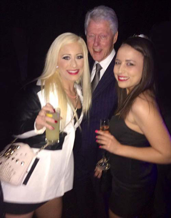 Prostituatele lui Bill Clinton il asteapta la bordel