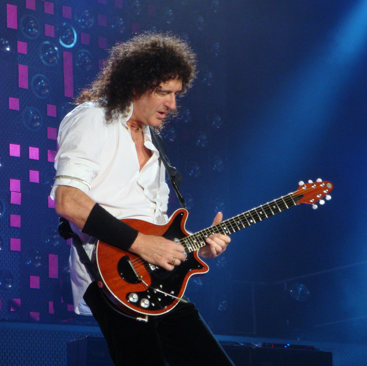 brian may concert next star - Ziarul National