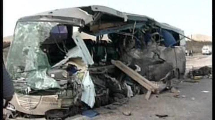Cel putin 27 de morti intr-un accident de autobuz, in nord-ul Thailandei!