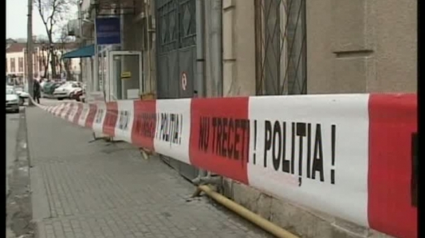 DRAMATIC! Barbat injunghiat in plina strada, in Bucuresti!