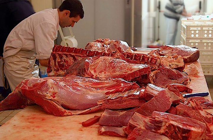 Carne cu E.coli, intr-un supermarket