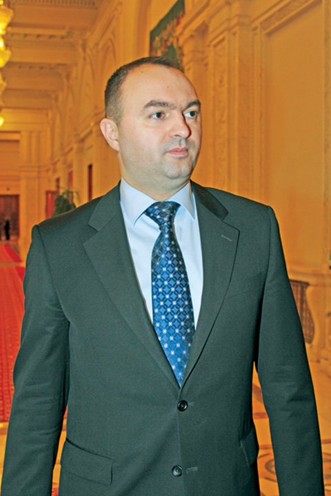 cristian adomnitei - Ziarul National