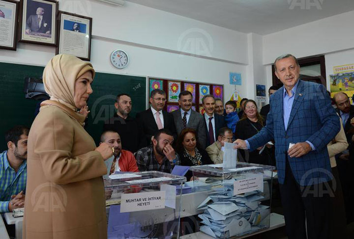 Partidul lui Recep Erdogan se lupta pentru Istanbul