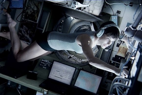 PREMIILE OSCAR 2014/ A pierdut trofeul, dar se umple de bani. Vezi cat ia Sandra Bullock pentru „Gravity”!