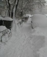 Probleme cauzate de ninsoare: Salvatorii au intervenit in ajutorul unei gravide si a unui bebelus, dar si a zeci de vehicule blocate