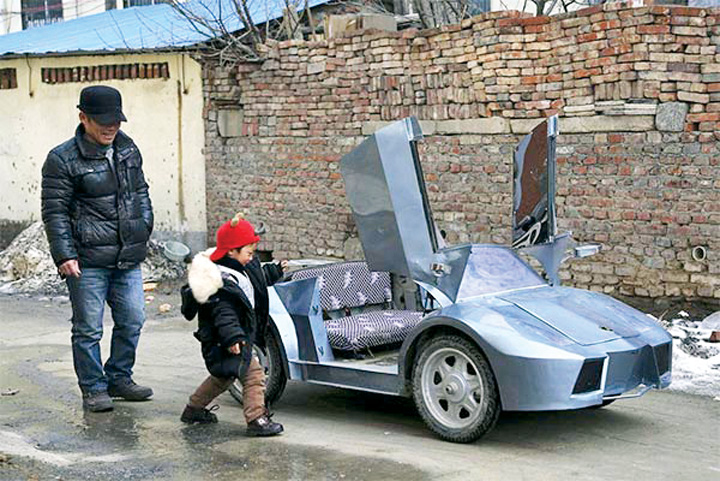 I-a construit nepotului un Lamborghini Aventador pe baterii