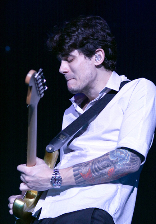 John Mayer a dat 5 milioane de dolari pe ceasuri falsificate