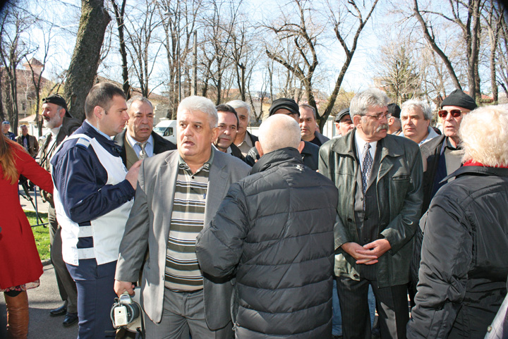 miting Dinca 2 - RICA PETRESCU - Ziarul National