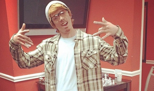 Cantaretul Nick Cannon si-a „albit” pielea