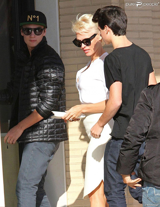 pamela-anderson-du-shopping - Ziarul National