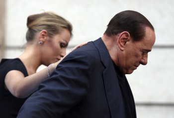 silvio-berlusconi si iubita - Ziarul National