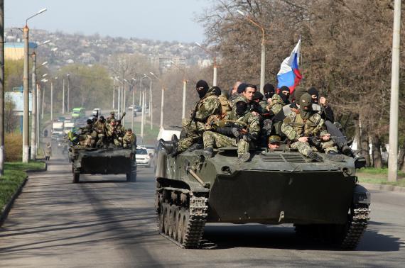 Cel putin trei separatisti prorusi au fost ucisi in urma asaltului de la Mariupol!