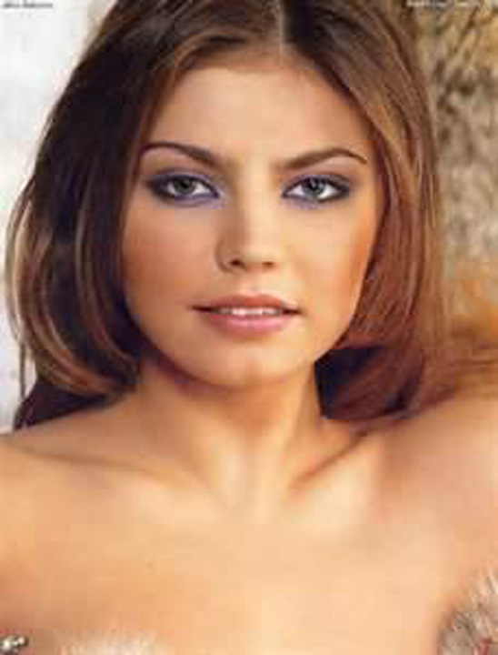 Alina Kabaieva - Ziarul National