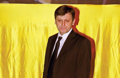 Mai multi deputati liberali si-au anuntat intentia de a demisiona din PNL. Reactia lui Crin Antonescu!