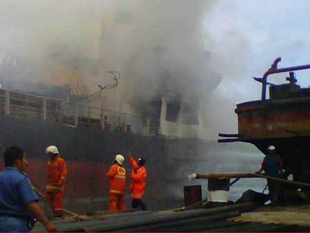 Incendiu pe Canalul Dunare – Marea Neagra!