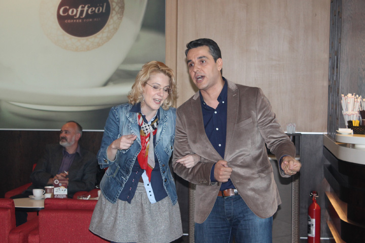 Cristi Brancu si Raluca Moianu au oferit cafea pentru un an
