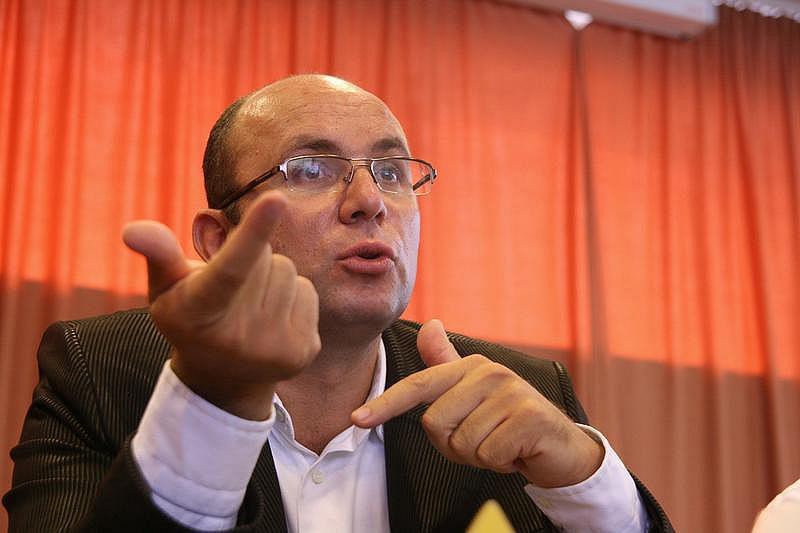 Cozmin Gusa: Ponta s-a mutat la MAPN pentru a prelua imaginea pozitiva!