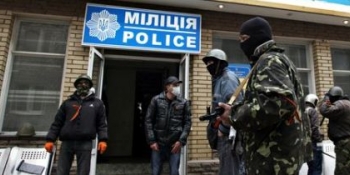 Focuri de arma in estul Ucrainei. Un post de control separatist a fost incendiat!