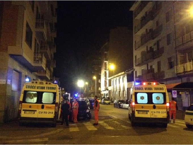 Italia: Opt victime – intre care doi copii, dupa incendierea usii apartamentului unei romance!