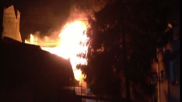 Incendiu devastator intr-un club de noapte. Trei persoane au murit, iar patru sunt ranite!