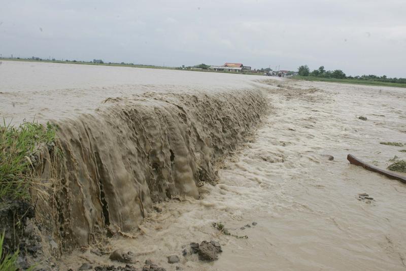 Pericol de inundatii in sudul Romaniei. Hidrologii au emis noi avertizari!