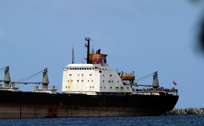 Doi marinari morti si 11 disparuti, in urma scufundarii unei nave