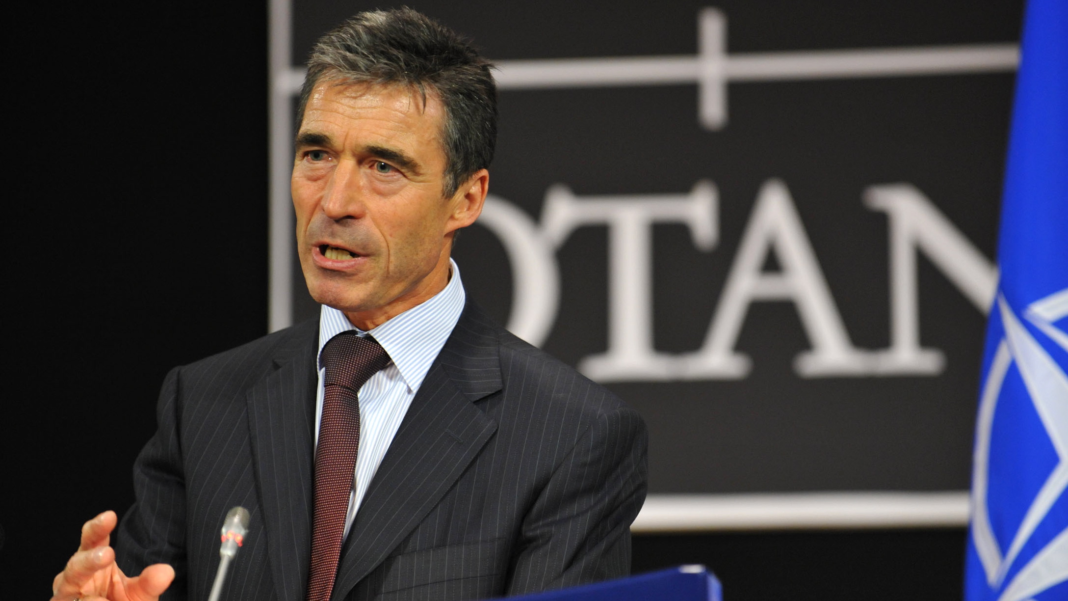 NATO suspenda cooperarea militara cu Rusia