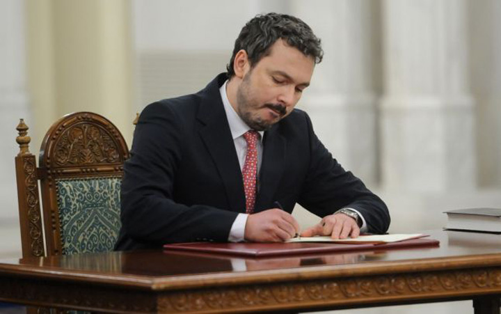 razvan nicolescu - Ziarul National