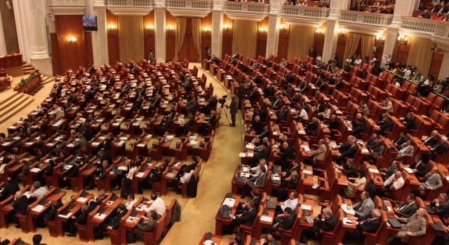 Senator liberal: ”Eurovacanta”, o lovitura de stat!