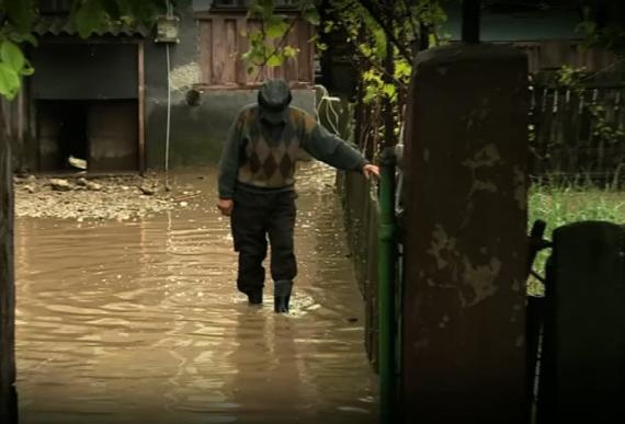 Cod portocaliu de inundatii, prelungit pana marti la pranz!