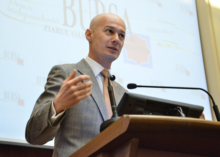 Bogdan Olteanu, BNR: Ori facem copii, ori importam muncitori!