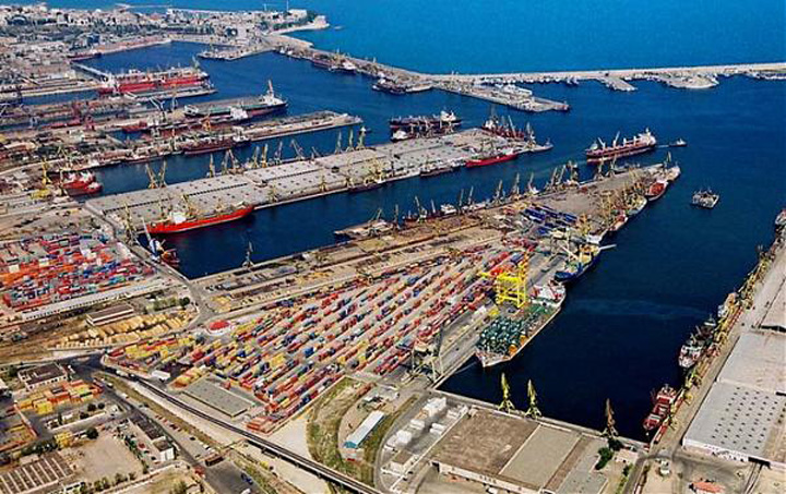 Premierul Victor Ponta forteaza preluarea controlului asupra Portului Constanta