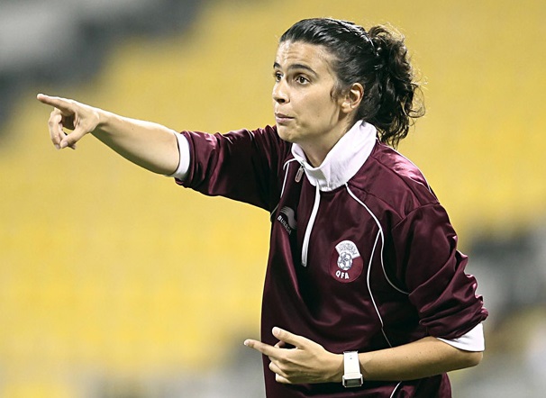 Helena Costa, prima femeie care antreneaza o echipa de fotbal!