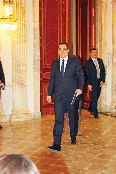 VICTOR PONTA - rica petrescu_1 - Ziarul National