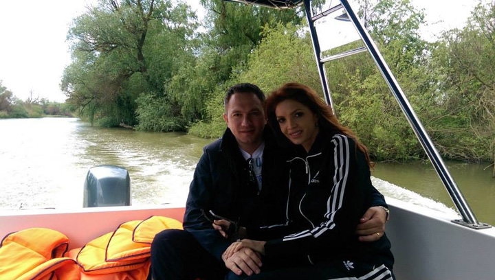 Cristina Spatar a inchiriat un hotel plutitor doar pentru ea