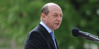 Traian Basescu, de la Palatul Cotroceni: Am dreptul sa ma imbrac cum vreau! Voi vota PMP