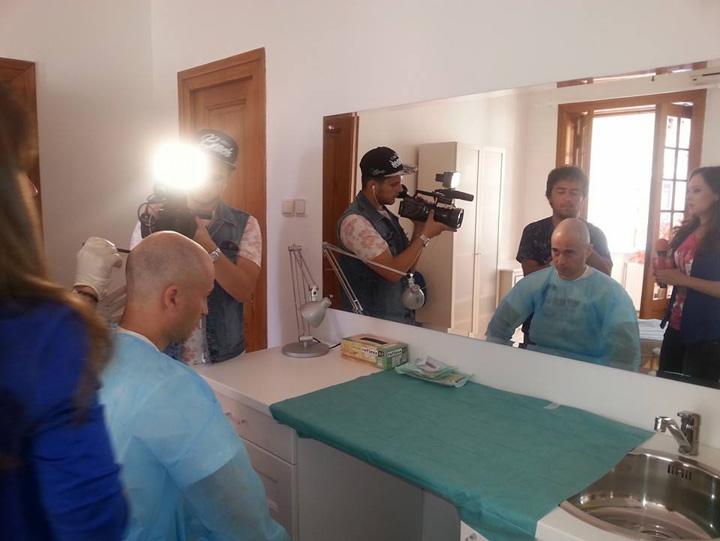 Dinu Maxer isi face implant de par