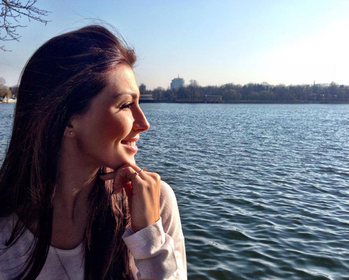 Ilinca Vandici mediteaza pe tema nefericirii