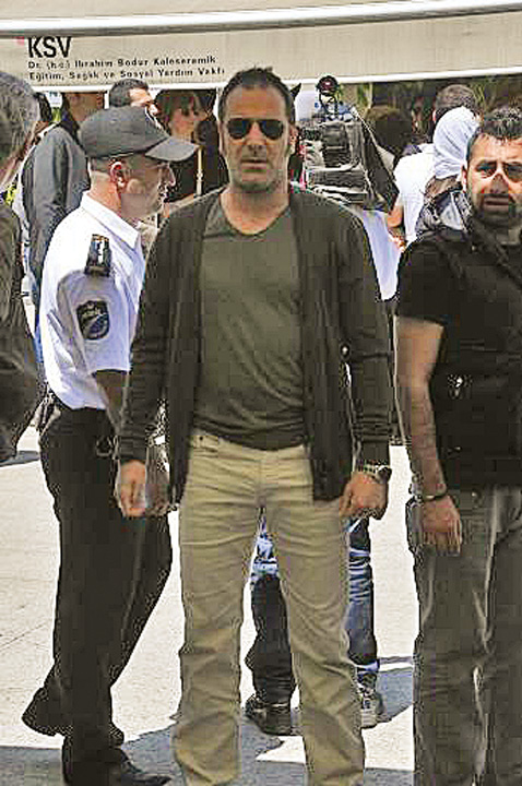 inmormantare rustem pasa - Ziarul National