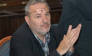 Scriitorul Mircea Mihaies il da in judecata pe Victor Ponta, dupa ce premierul l-a numit fascist