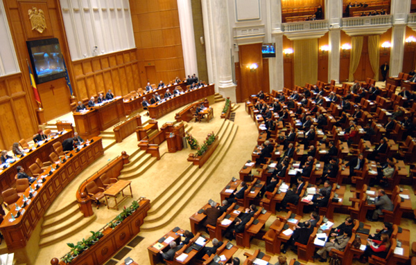 Parlamentul, convocat pentru citirea motiunii de cenzura impotriva Guvernului Ponta
