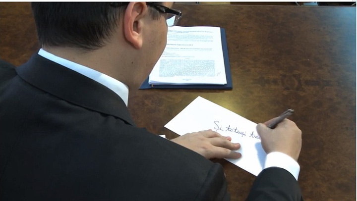 Ponta s-a filmat special pentru Crin